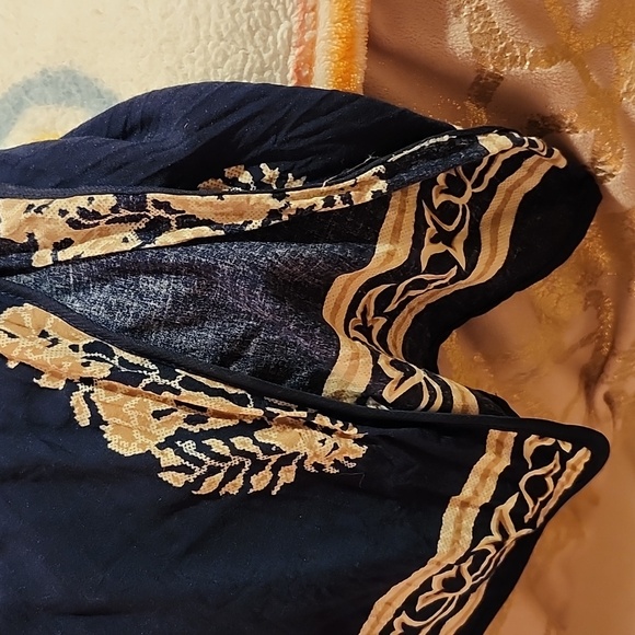 Do Everything In Love Kimono/Cover-up - Picture 5 of 5